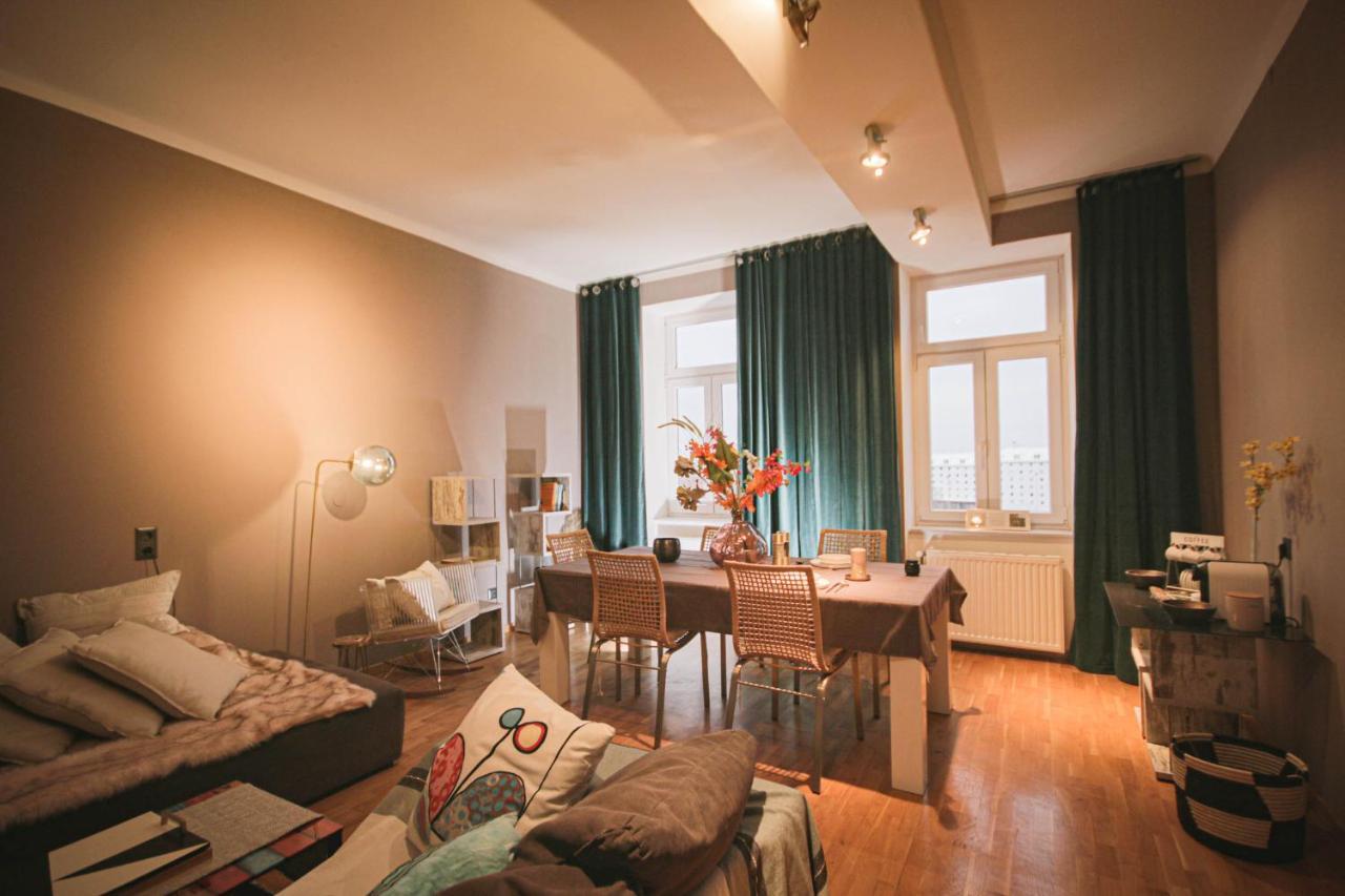 Charming Apartment: Only 10 Minutes To The Center Wina Bagian luar foto