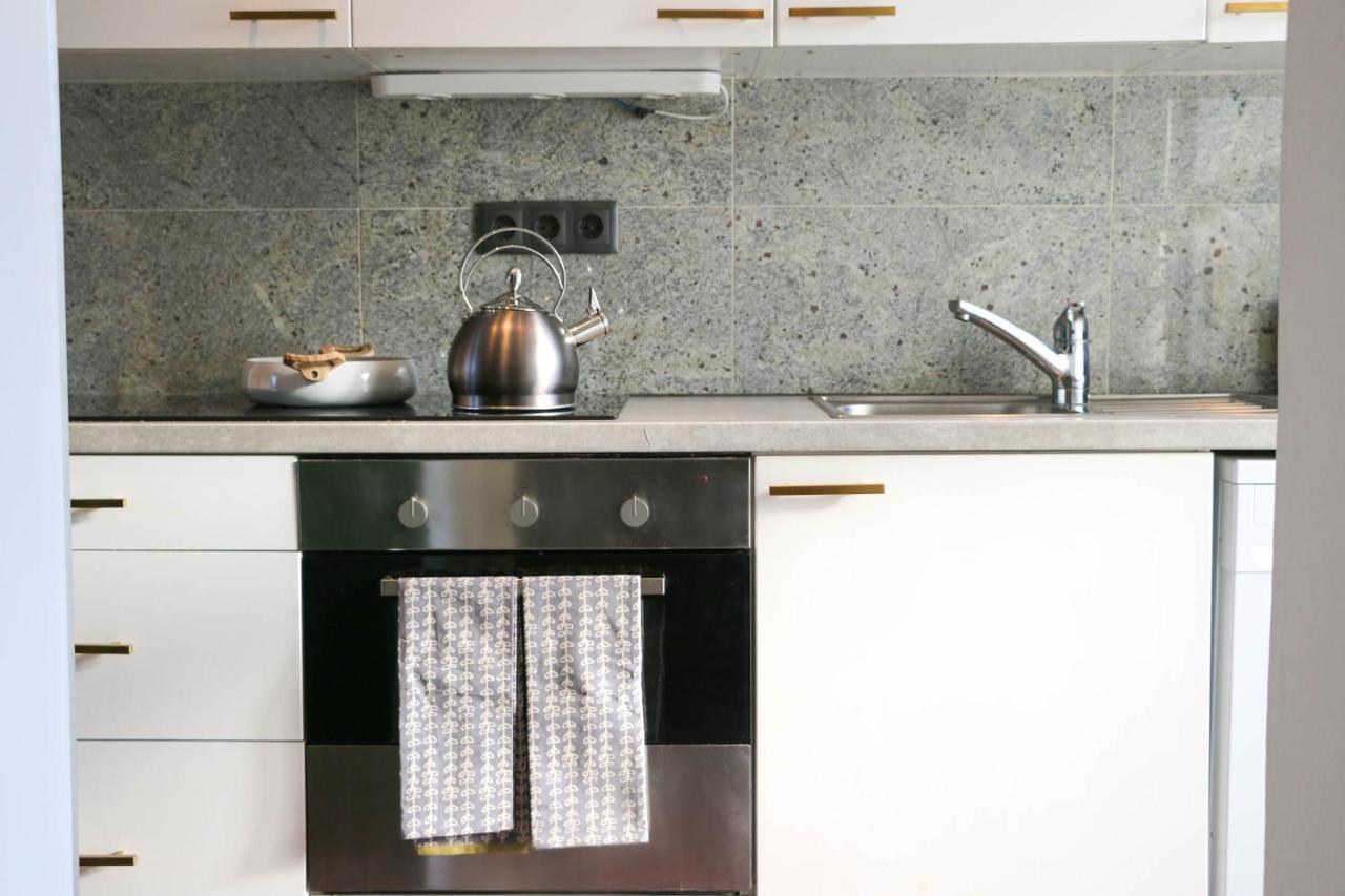Charming Apartment: Only 10 Minutes To The Center Wina Bagian luar foto