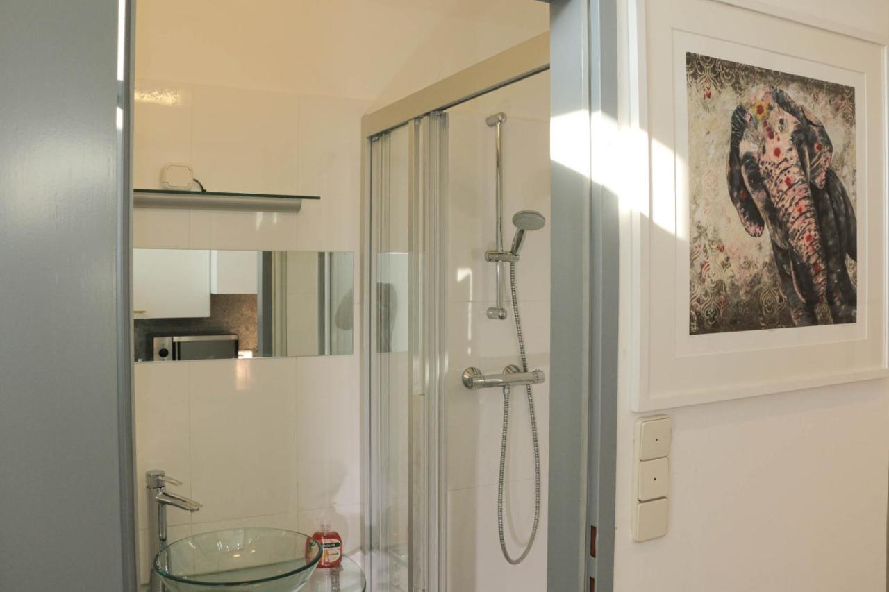 Charming Apartment: Only 10 Minutes To The Center Wina Bagian luar foto