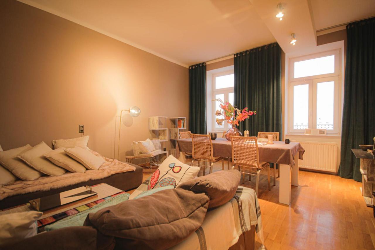 Charming Apartment: Only 10 Minutes To The Center Wina Bagian luar foto